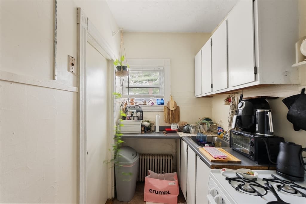 185-187 Lowell Street, Somerville MA 02144 photo 11