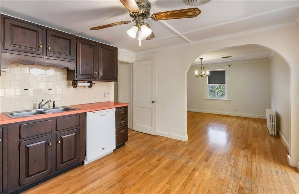 8 Luzitania Ave, Gloucester MA 01930 photo 11