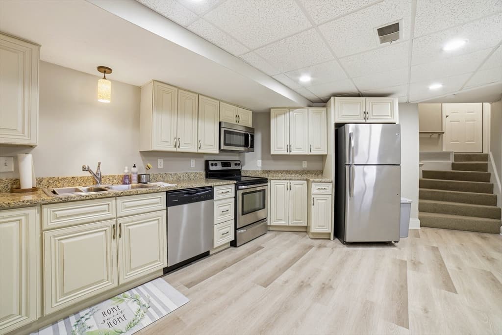 Single Family Residence at 8 Alstead, Millbury MA 01527, Millbury, photo 32 of 39