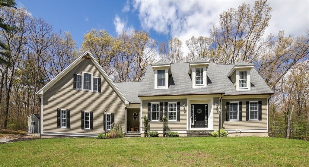 8 Alstead, Millbury MA 01527