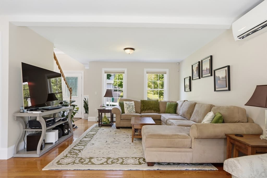 147 Roosevelt St, Fitchburg MA 01420 photo 13