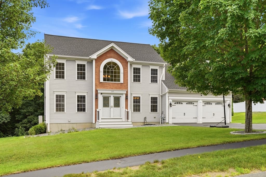 147 Roosevelt St, Fitchburg MA 01420