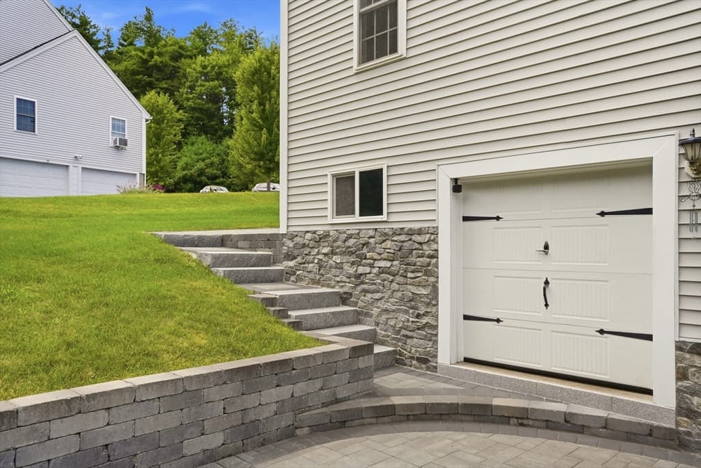 147 Roosevelt St, Fitchburg MA 01420 photo 31