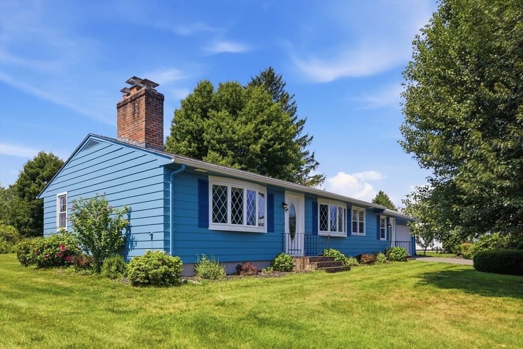 159 Mountainview Rd, East Longmeadow MA 01028 photo 2