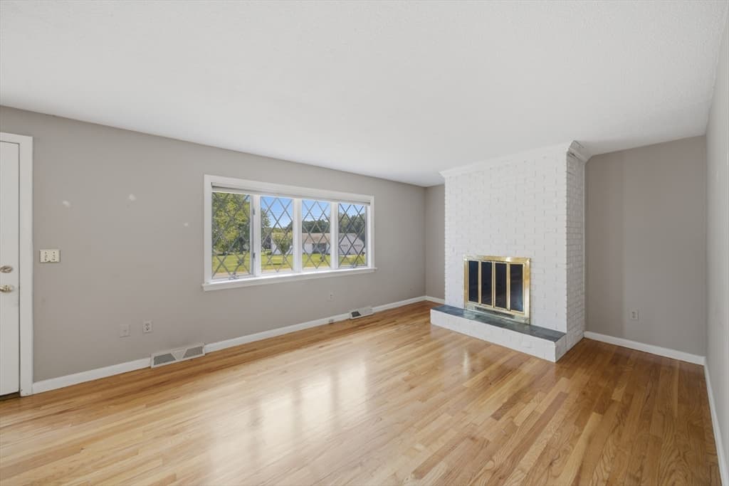 159 Mountainview Rd, East Longmeadow MA 01028 photo 5