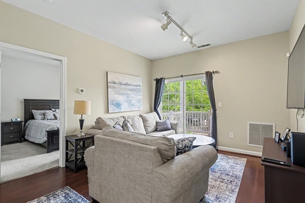 19 Hampshire Road # 205, Methuen MA 01844 photo 4