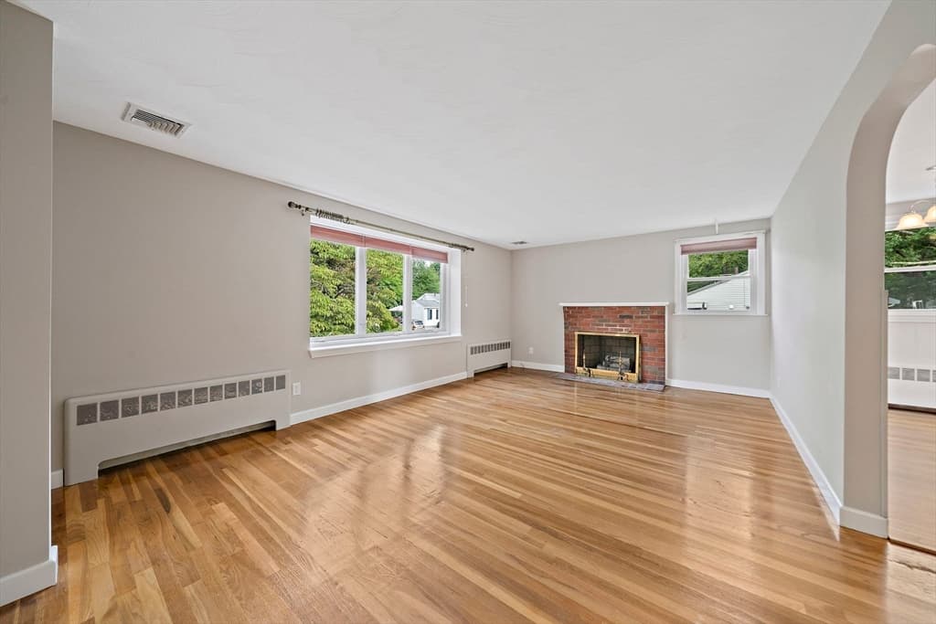 29 Thayer Cir, Randolph MA 02368