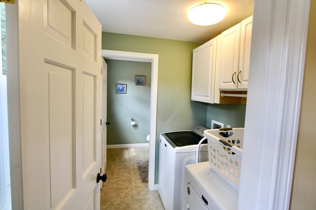 10 Stoneybrook Drive, Bridgewater MA 02324 photo 16