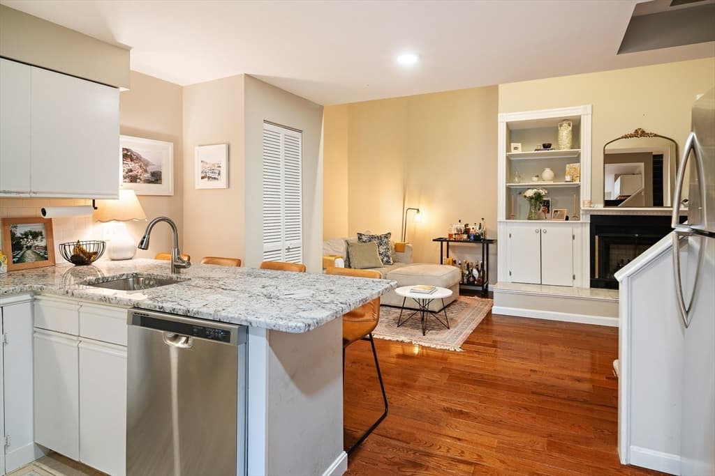 356-358 Main St # 12, Boston MA 02129