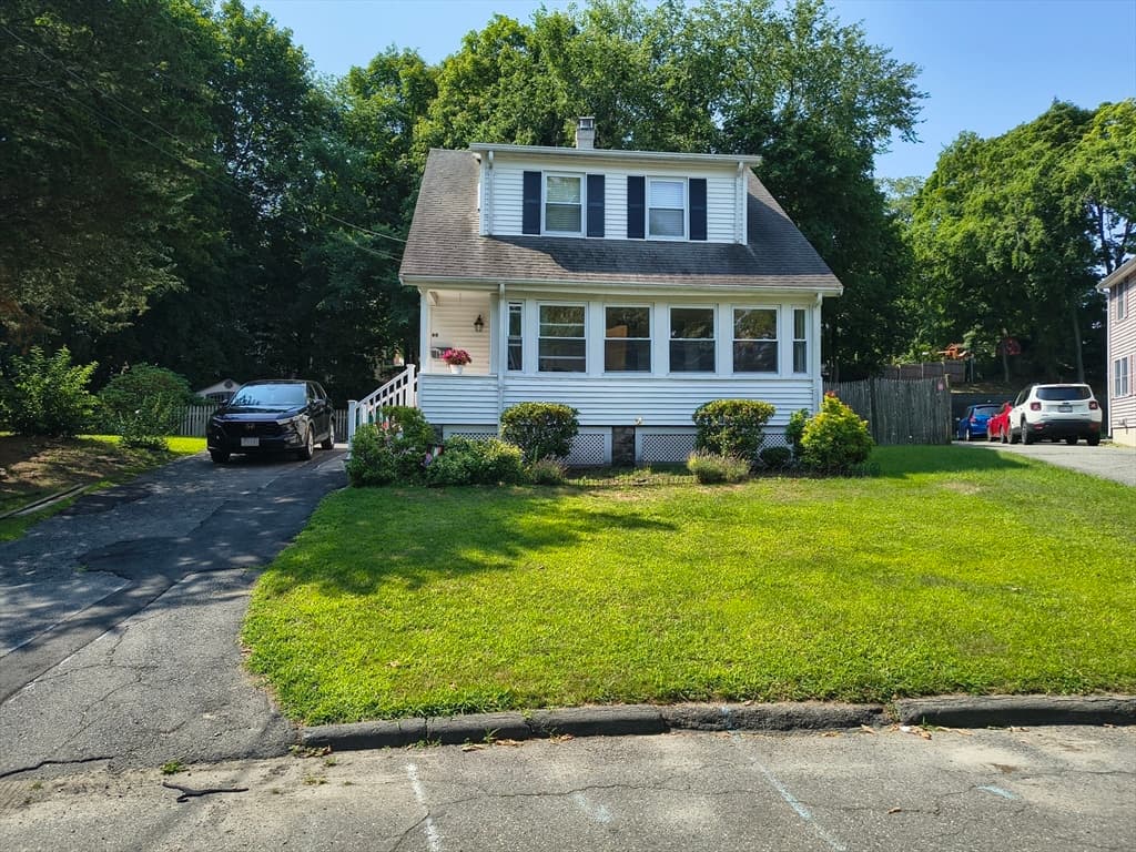 66 Edgemere Rd, Lynn MA 01904