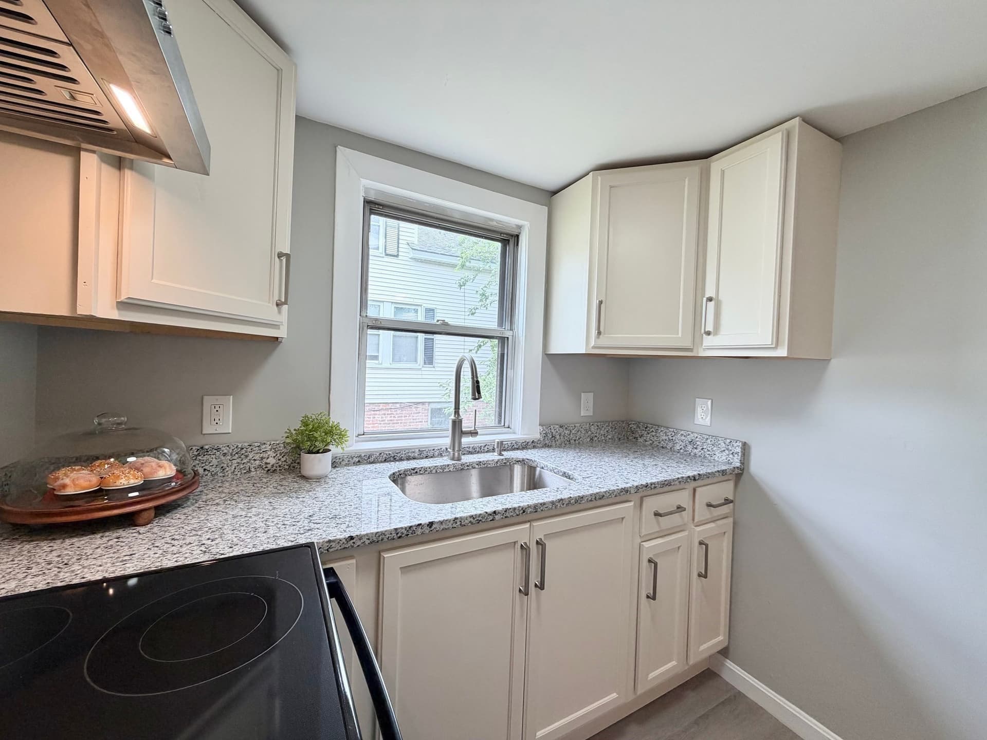 Single Family Residence at 87 Vezina Ave, Leominster MA 01453, photo 14 of 38