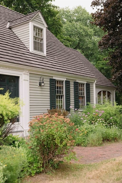 Single Family Residence at 636 Bernardston Rd, Greenfield MA 01301, Greenfield, photo 5 of 37