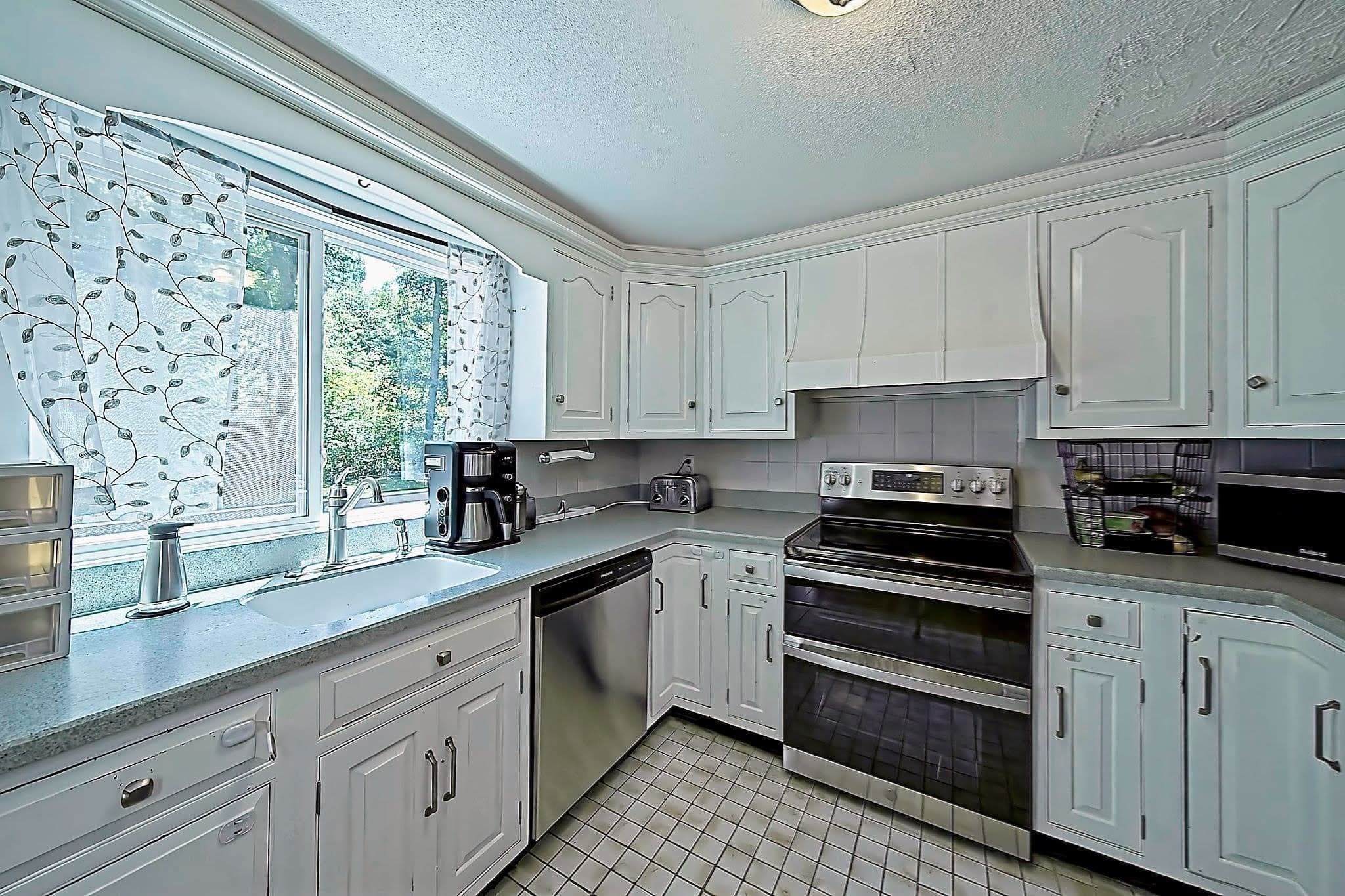 Single Family Residence at 600 Forest St, Bridgewater MA 02324, photo 16 of 38