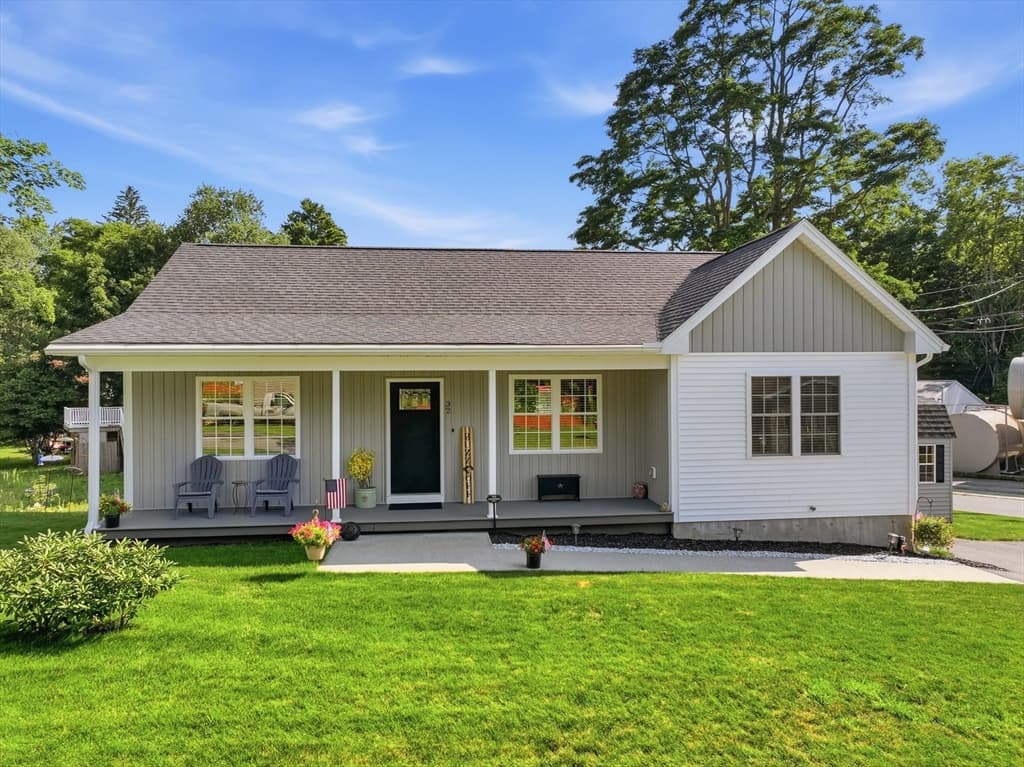 32 Nelson St, Warren MA 01083
