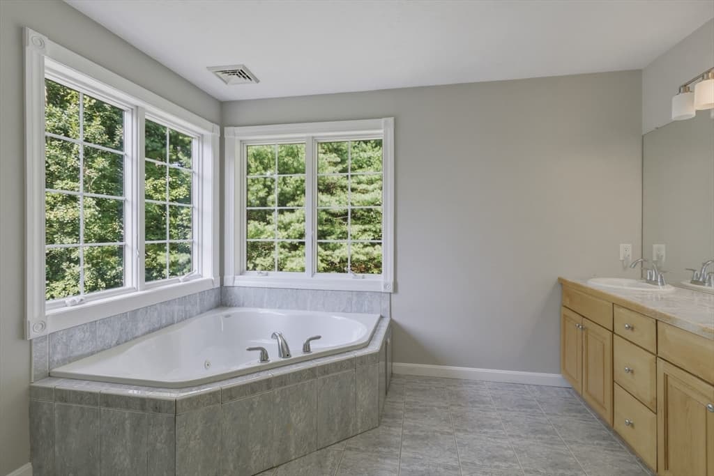160 E Leverett Rd, Amherst MA 01002 photo 26