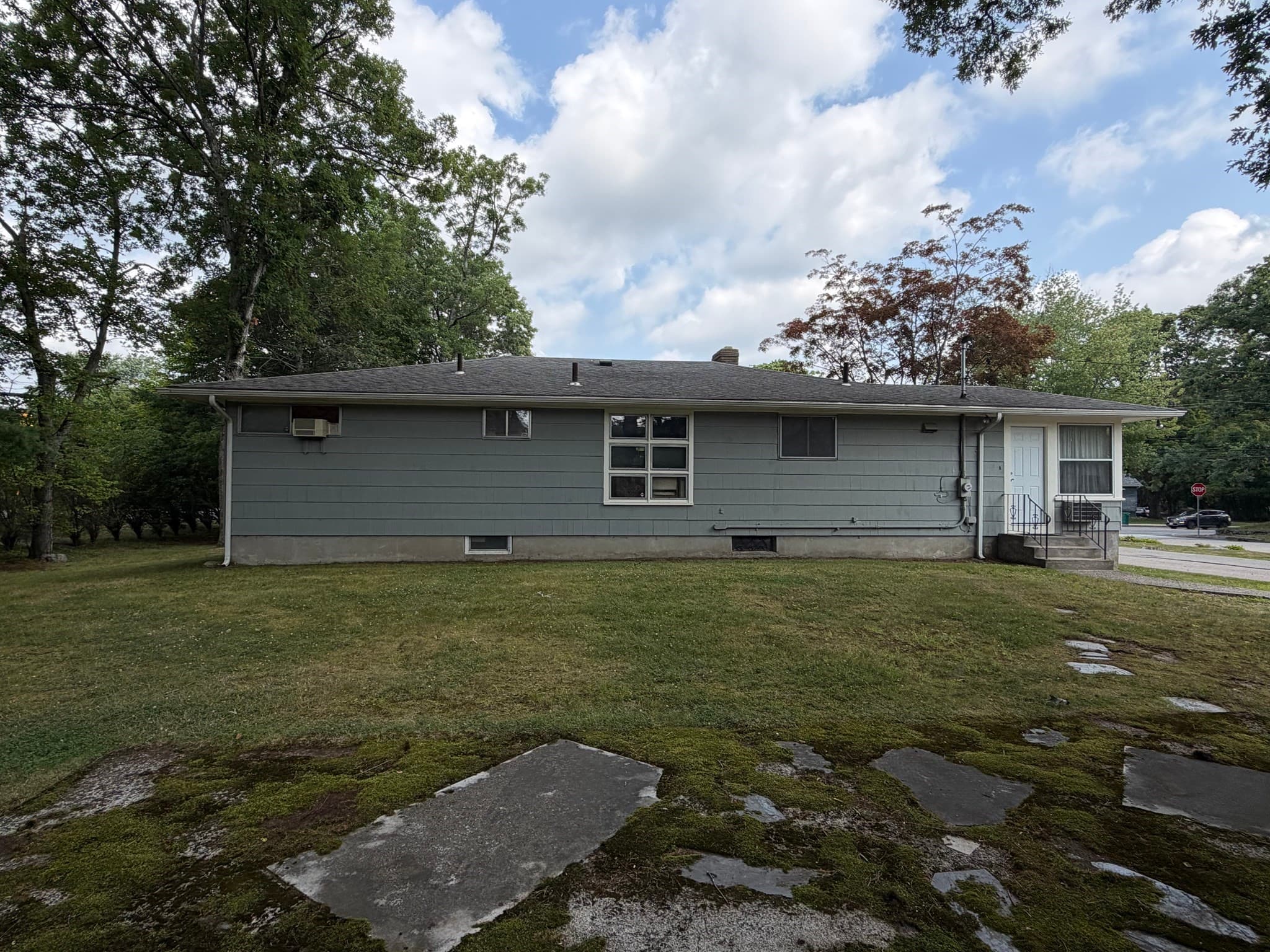 Single Family Residence at 510 Thacher St, Attleboro MA 02703, Attleboro, photo 5 of 24