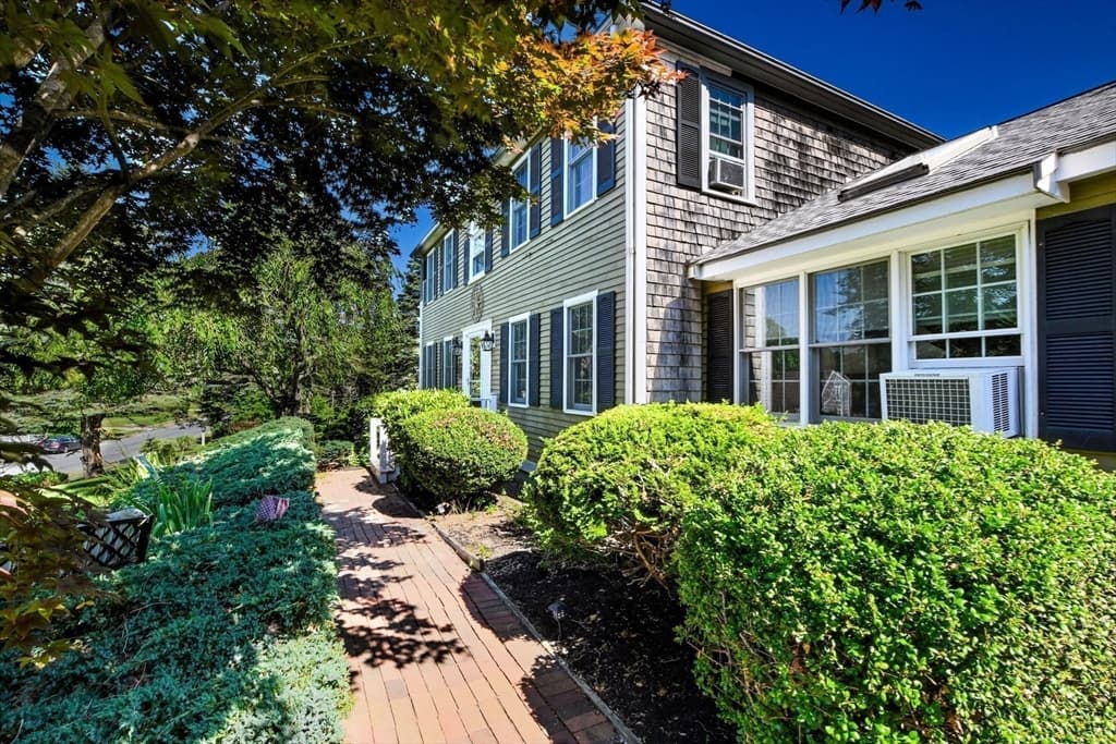 70 Welton Dr, Plymouth MA 02360