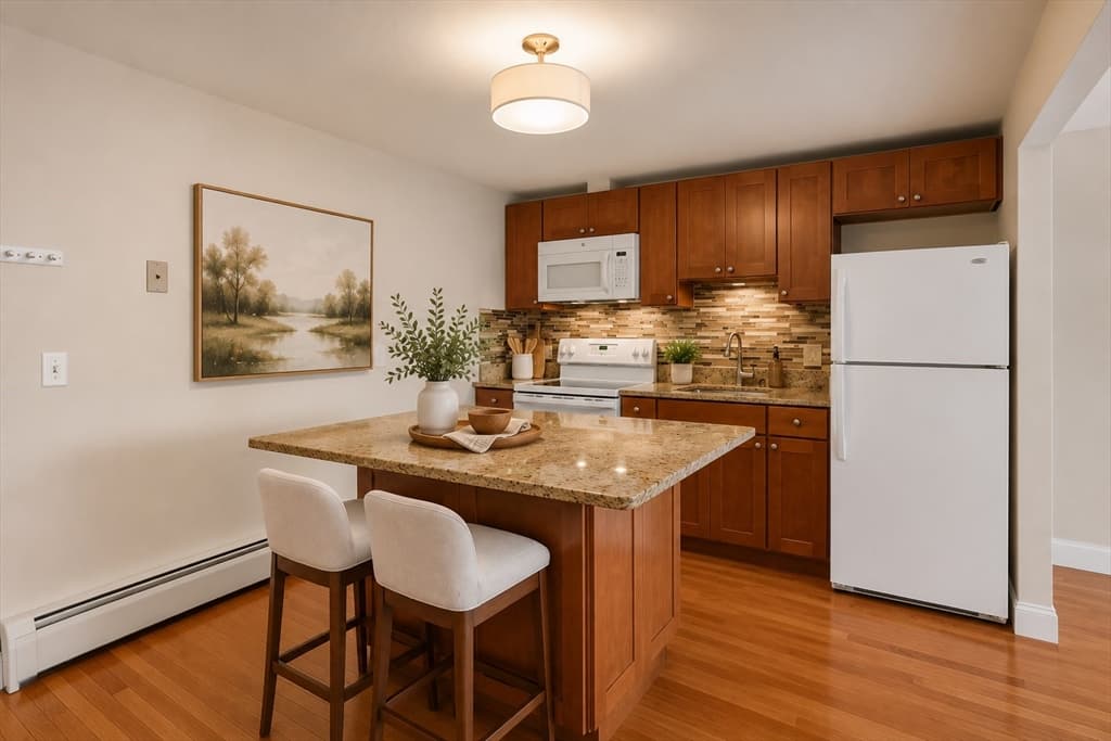 Condominium at 31 Pond St # 22, Waltham MA 02451, Waltham, photo 3 of 30
