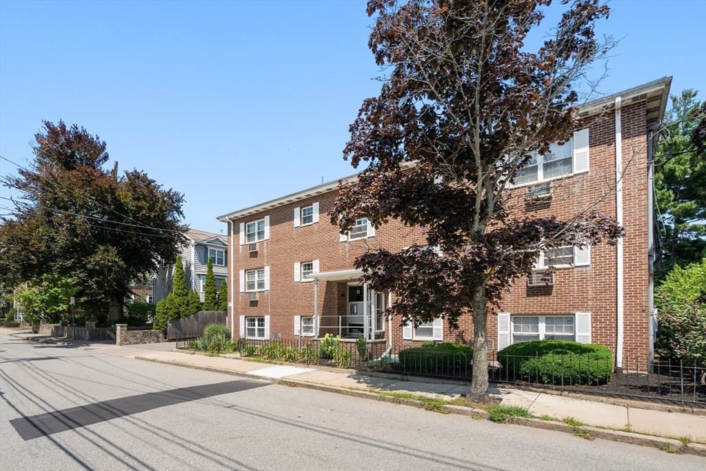 Condominium at 31 Pond St # 22, Waltham MA 02451, Waltham, photo 20 of 30