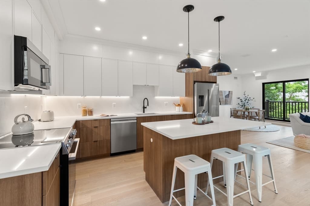 228 Washington Street # 4, Boston MA 02135