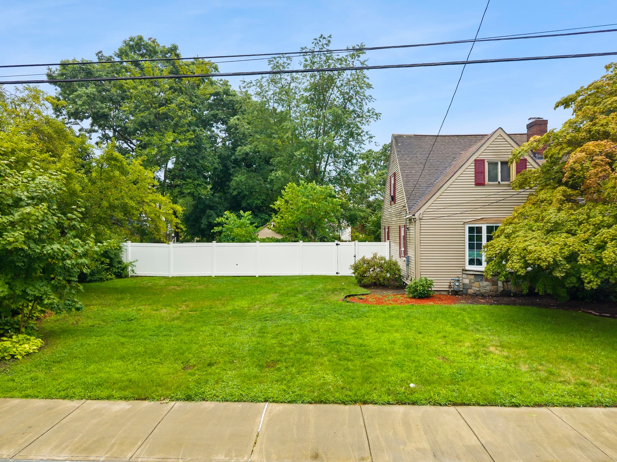 Single Family Residence at 59 Mulberry St, Attleboro MA 02703, Attleboro, photo 5 of 35