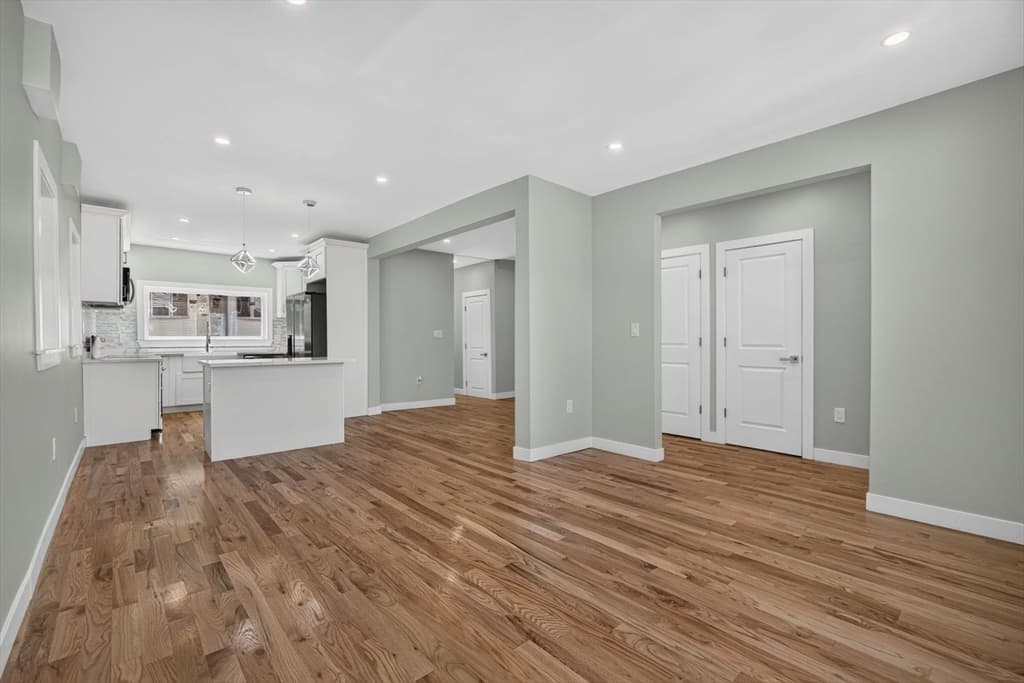 31 Wordsworth St, Boston MA 02128 photo 6