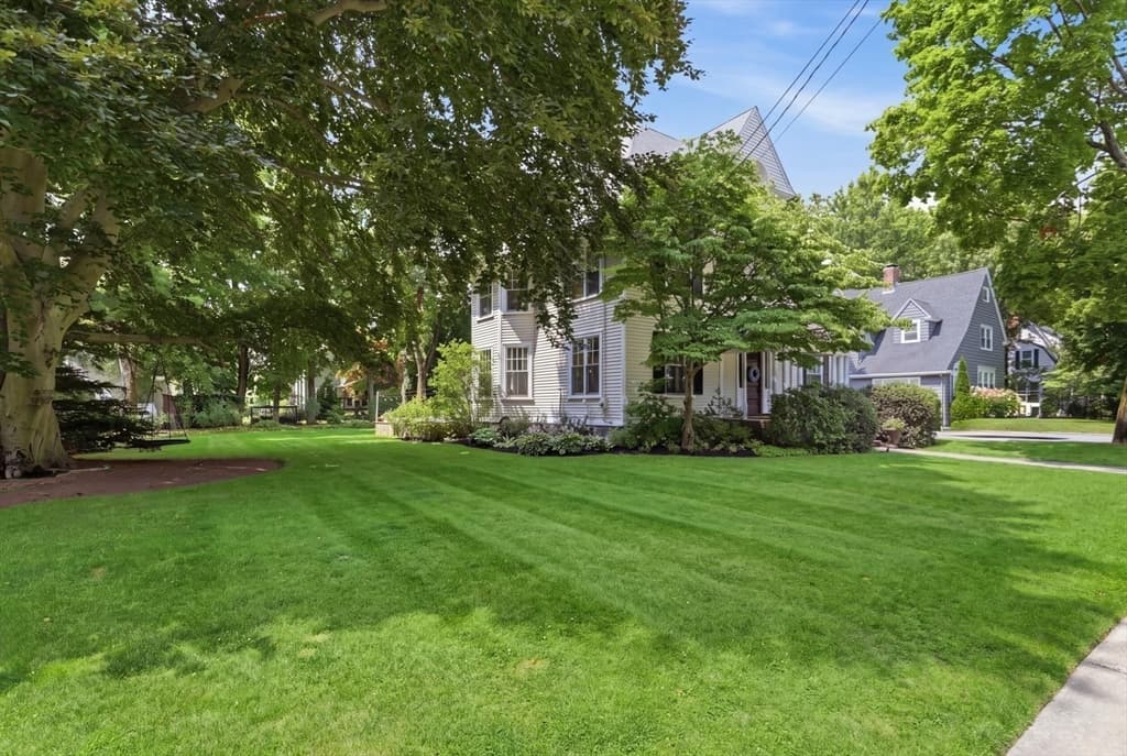 42 Wildwood Street, Winchester MA 01890 photo 5