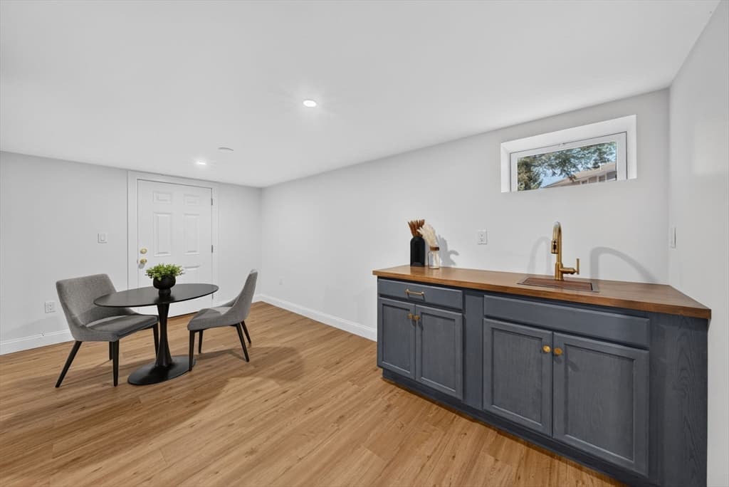 8 Everett St, Wakefield MA 01880 photo 19