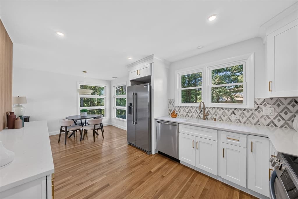 8 Everett St, Wakefield MA 01880 photo 8