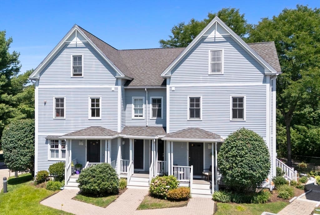 19 Russell Place # 19, Arlington MA 02474