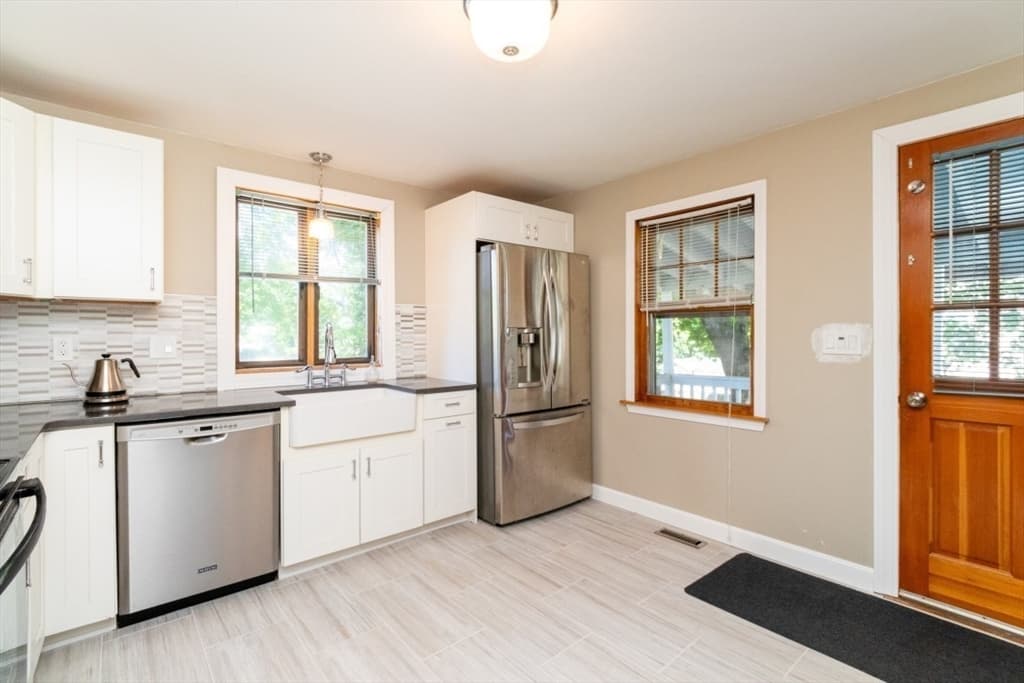 46 Conlyn Avenue, Franklin MA 02038 photo 6