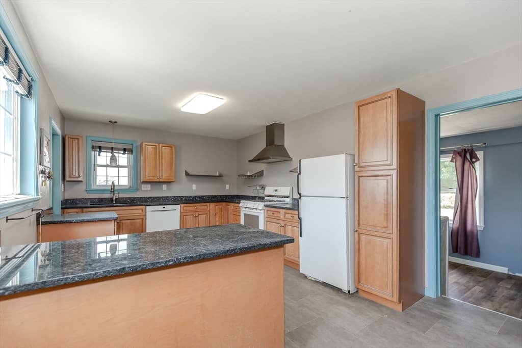 147 Smith St, North Attleboro MA 02760 photo 7