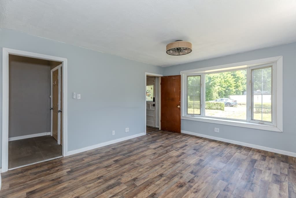 147 Smith St, North Attleboro MA 02760 photo 3
