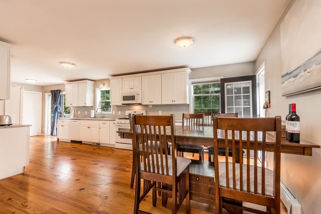 8 Hampden Rd, Falmouth MA 02536 photo 10
