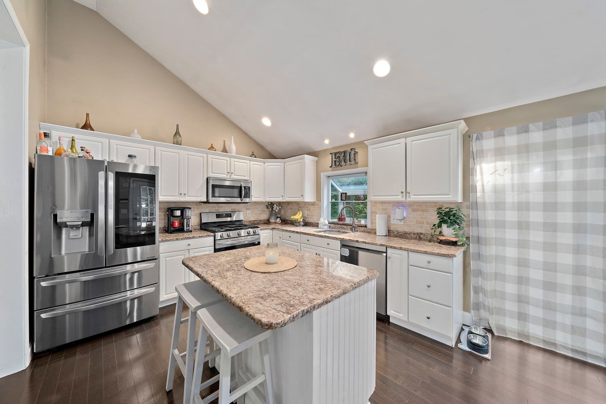Single Family Residence at 13 Church, Berkley MA 02779, Berkley, photo 3 of 23