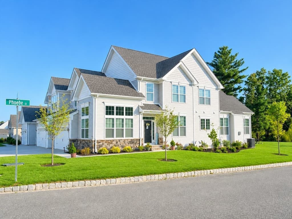 36 Phoebe St # 36, Methuen MA 01844