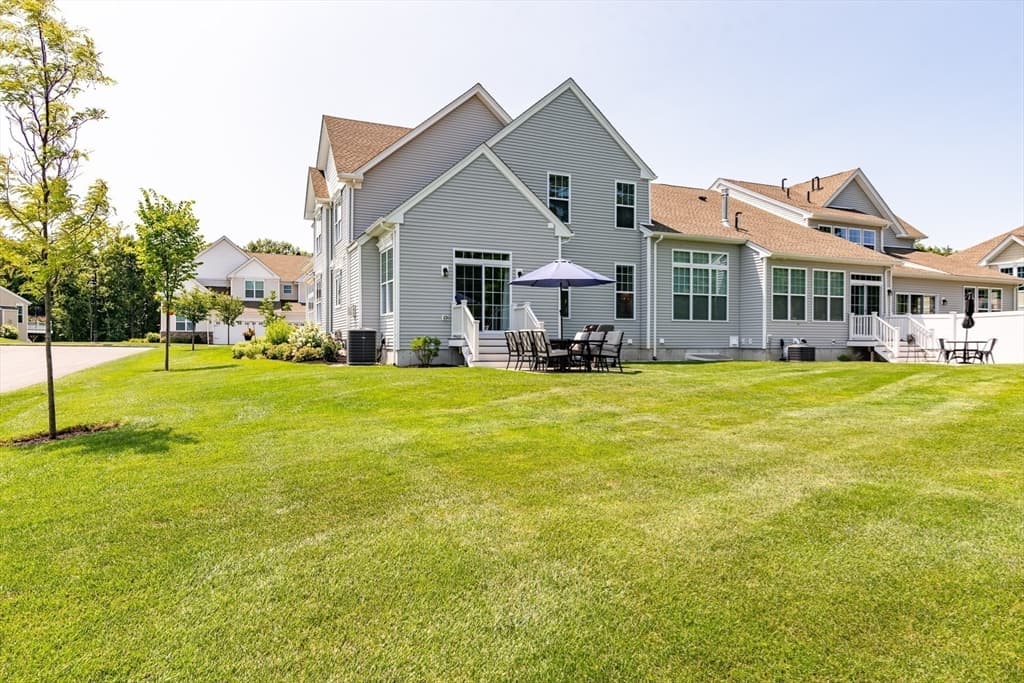 36 Phoebe St # 36, Methuen MA 01844 photo 5