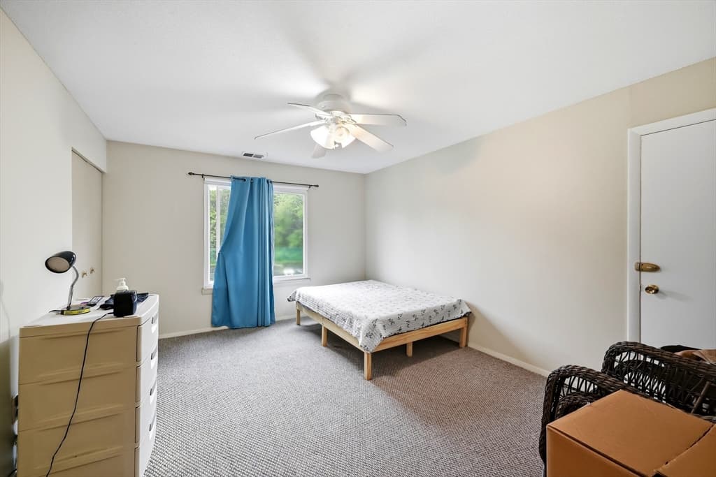 161 Nassau Dr # 161, Springfield MA 01129 photo 2