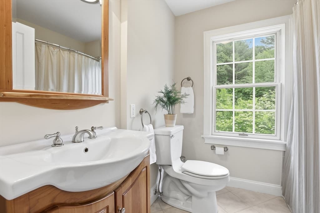 106 Concord Rd, Bedford MA 01730 photo 26