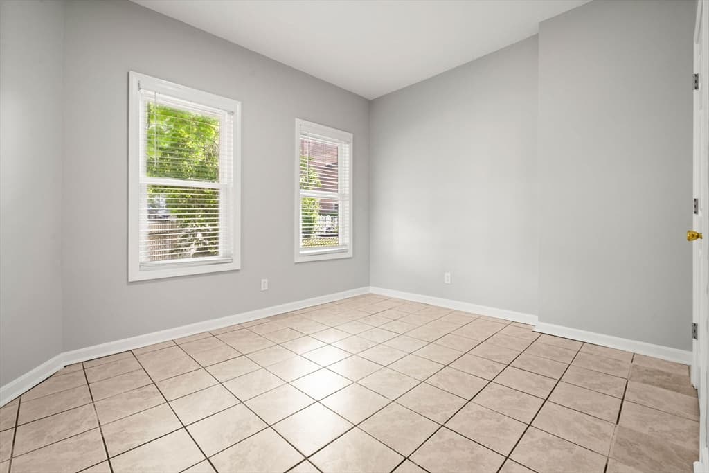 3 Family - 3 Units Up/Down at 35 Pond St, Boston MA 02136, Boston, photo 27 of 42