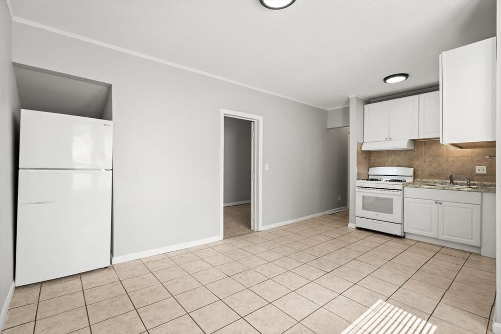 3 Family - 3 Units Up/Down at 35 Pond St, Boston MA 02136, Boston, photo 32 of 42