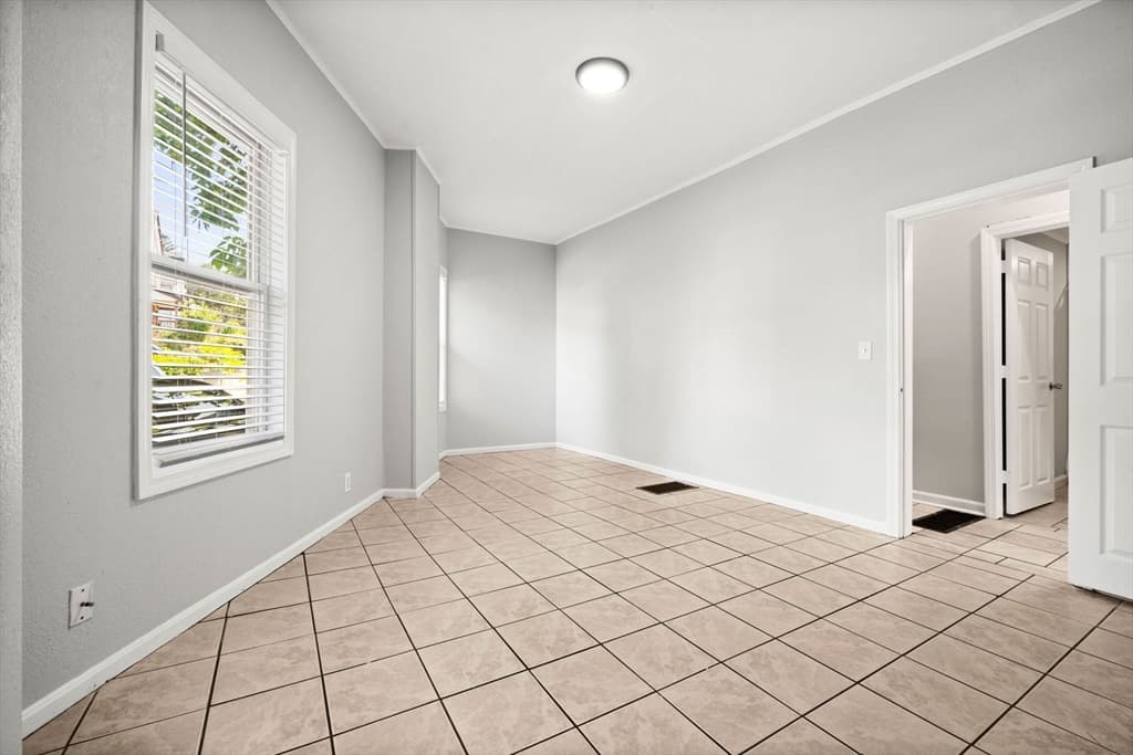 3 Family - 3 Units Up/Down at 35 Pond St, Boston MA 02136, Boston, photo 25 of 42