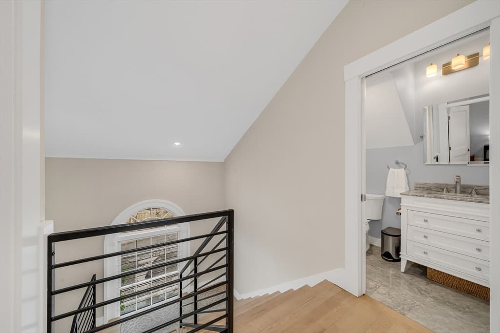 142 Main St # 4, Amesbury MA 01913 photo 21