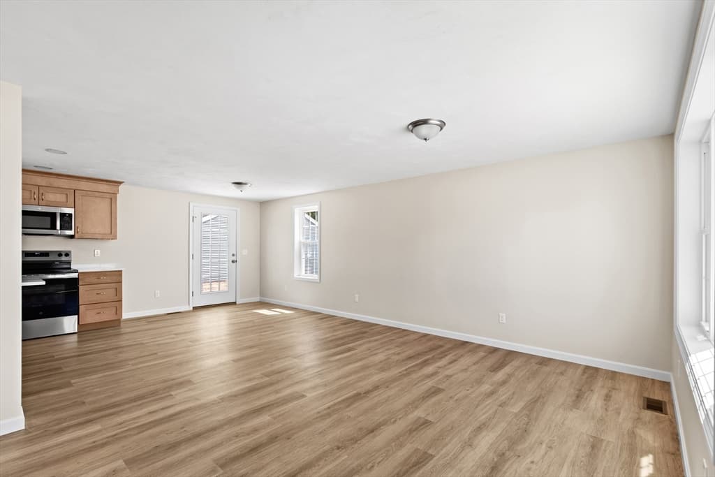 5 Bumblebee Dr, Plymouth MA 02360 photo 10