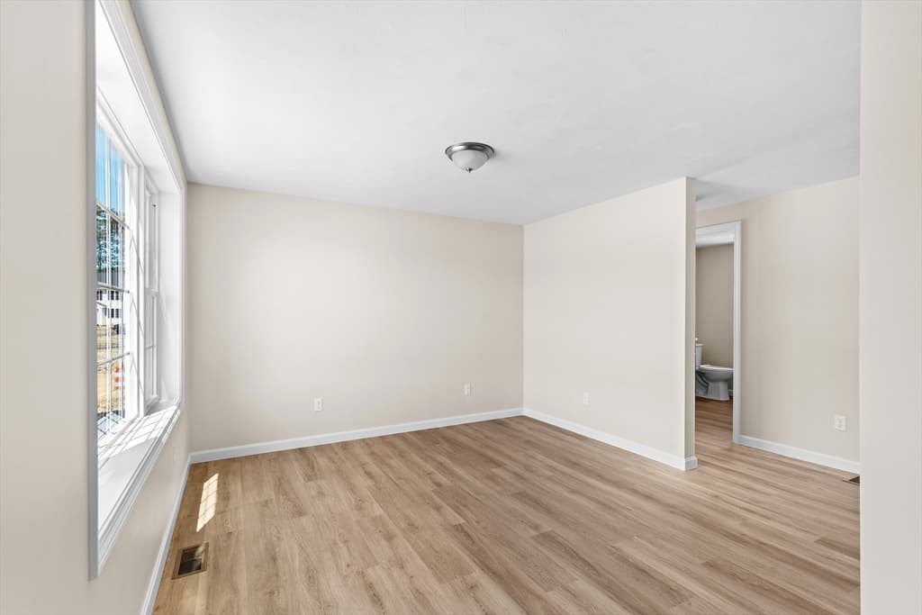 5 Bumblebee Dr, Plymouth MA 02360 photo 8