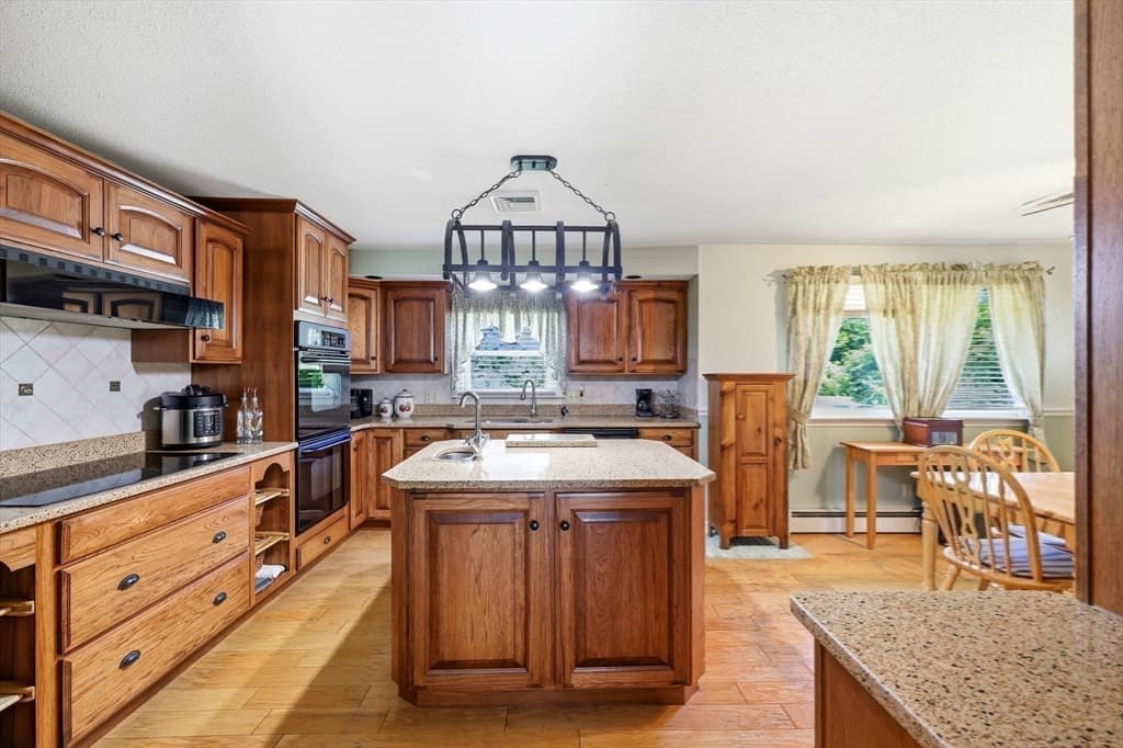 297 Montgomery Road, Westfield MA 01085 photo 11