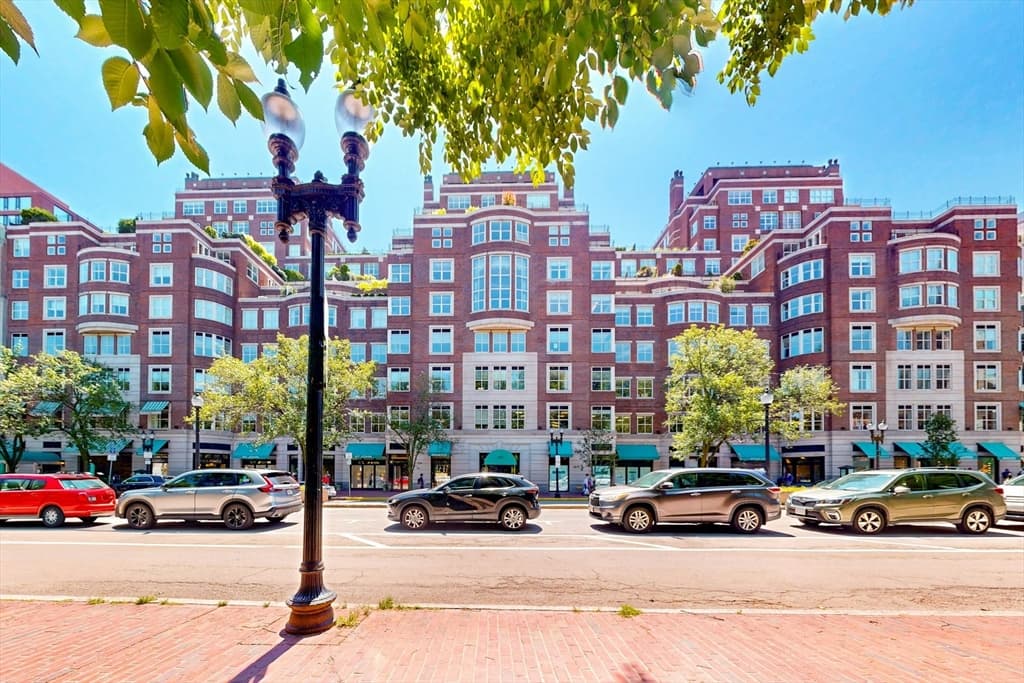 300 Boylston St # 601, Boston MA 02116