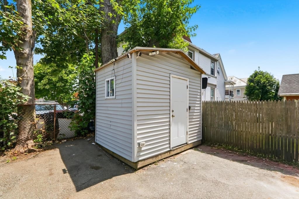132 Huntington St, Brockton MA 02301 photo 37
