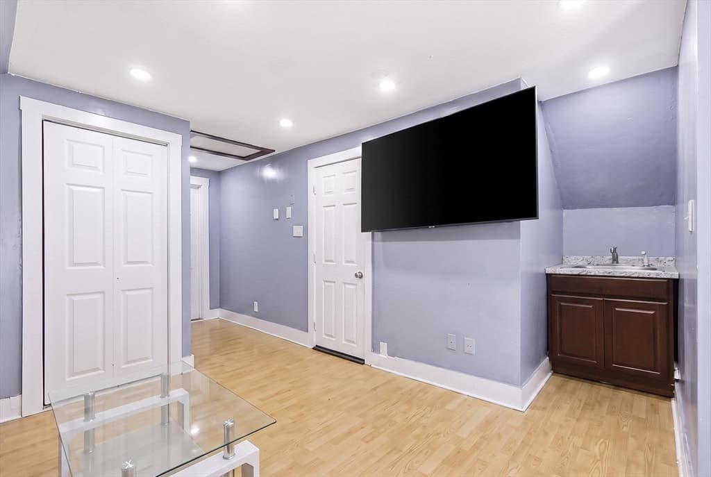 132 Huntington St, Brockton MA 02301 photo 31