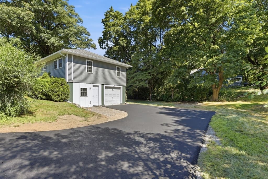 217 West Main St, Northborough MA 01532